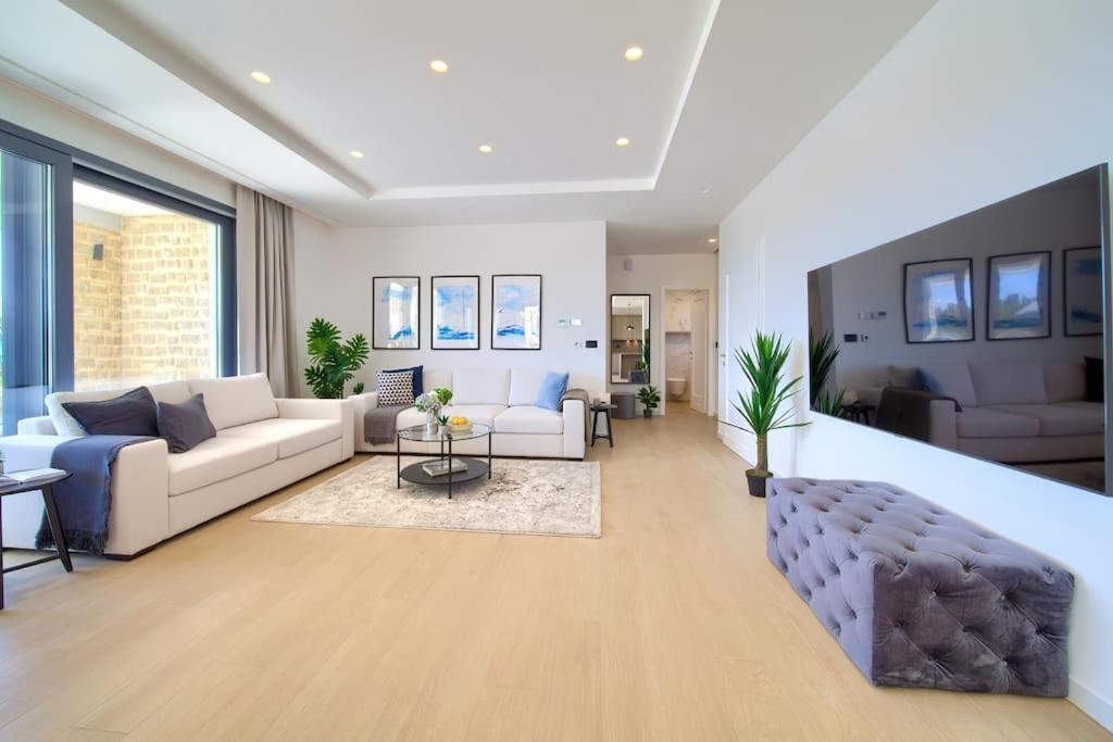 Luxury Villa Harmony With Heated Pool And Seaview Vrh  Eksteriør bilde