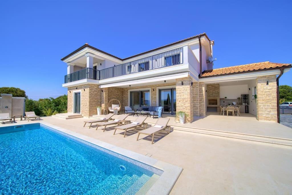 Luxury Villa Harmony With Heated Pool And Seaview Vrh  Eksteriør bilde